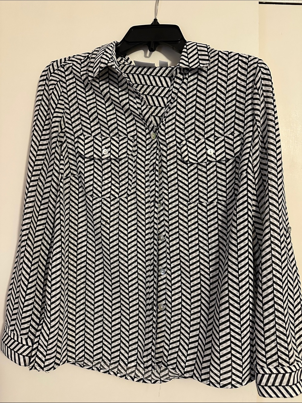 Kim Rogers Black & White Chevron Button-Down Shirt
